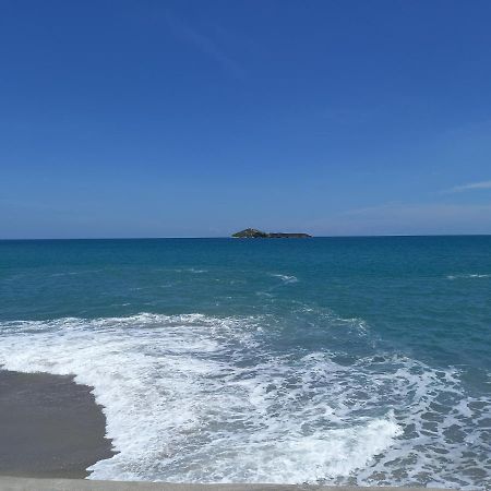 Togo B&B Farallon Playa Blanca  Ngoại thất bức ảnh