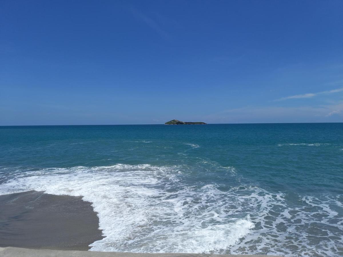 Togo B&B Farallon Playa Blanca  Ngoại thất bức ảnh