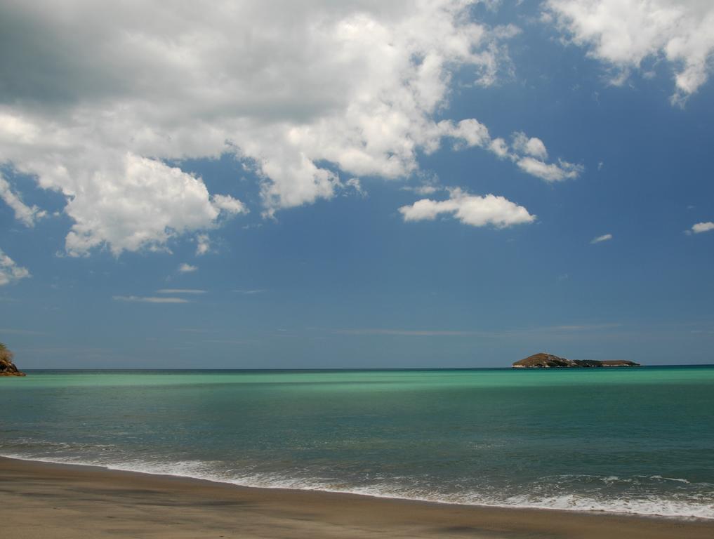 Togo B&B Farallon Playa Blanca  Ngoại thất bức ảnh