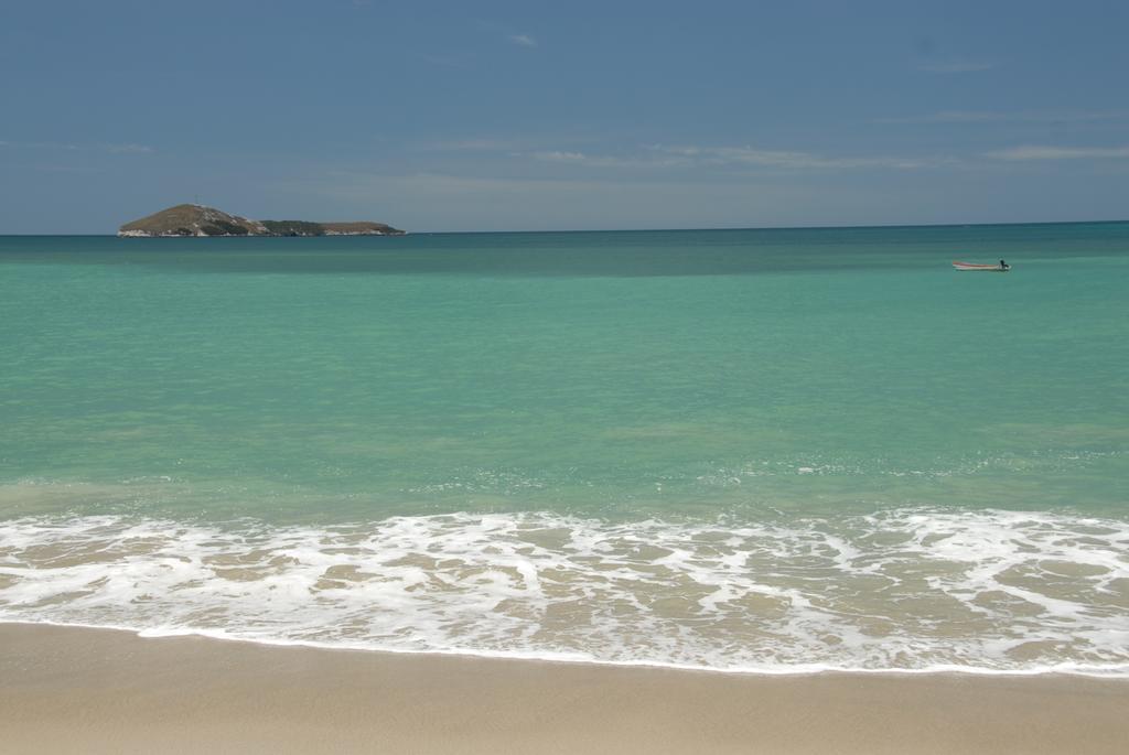 Togo B&B Farallon Playa Blanca  Ngoại thất bức ảnh
